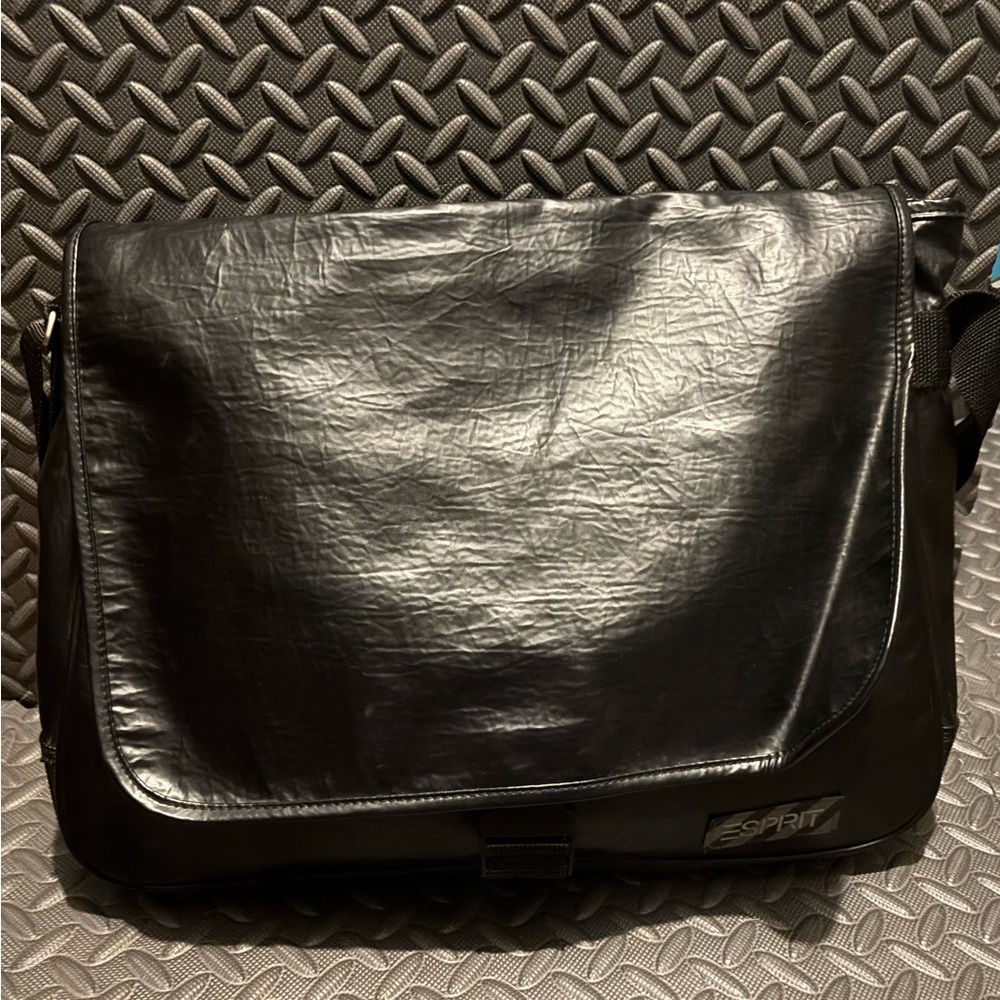 ESPIRIT Black 100%‎ PVC  Messenger Bag Plastic Clip Closure 2 Pocket 17"x14"x4"